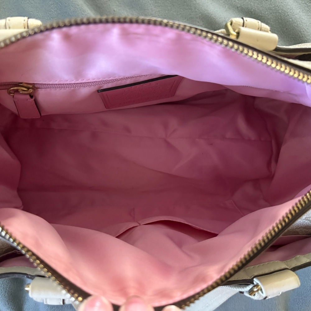 Coach Beige and Pink Signature Satchel - Picture 5 of 14